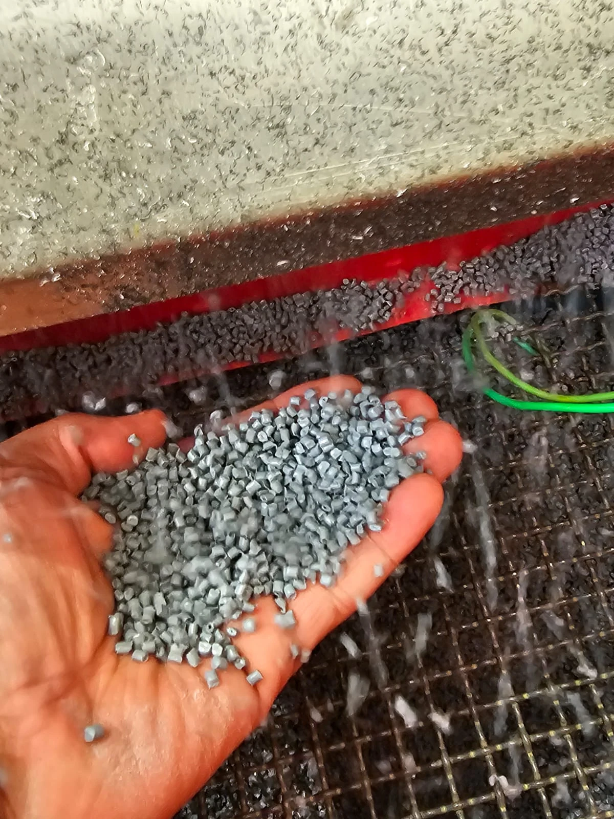 Granulado de polipropileno recuperado na fábrica da DelloPlast®